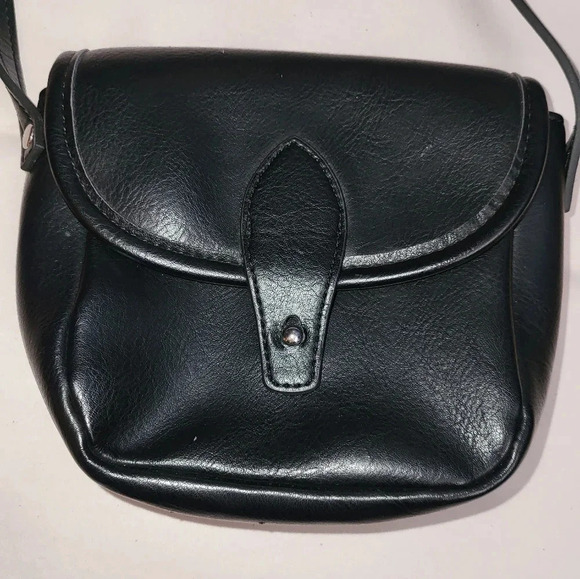 URBAN OUTFITTERS Mini Saddle Style Crossbody Bag Purse Black - Picture 1 of 9